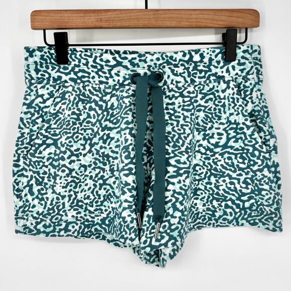 Athleta Blue Leopard Balance 4" Shortie Size S - Picture 4 of 6